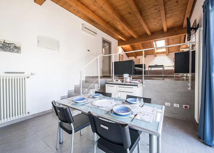 Monica Apartman Sirmione